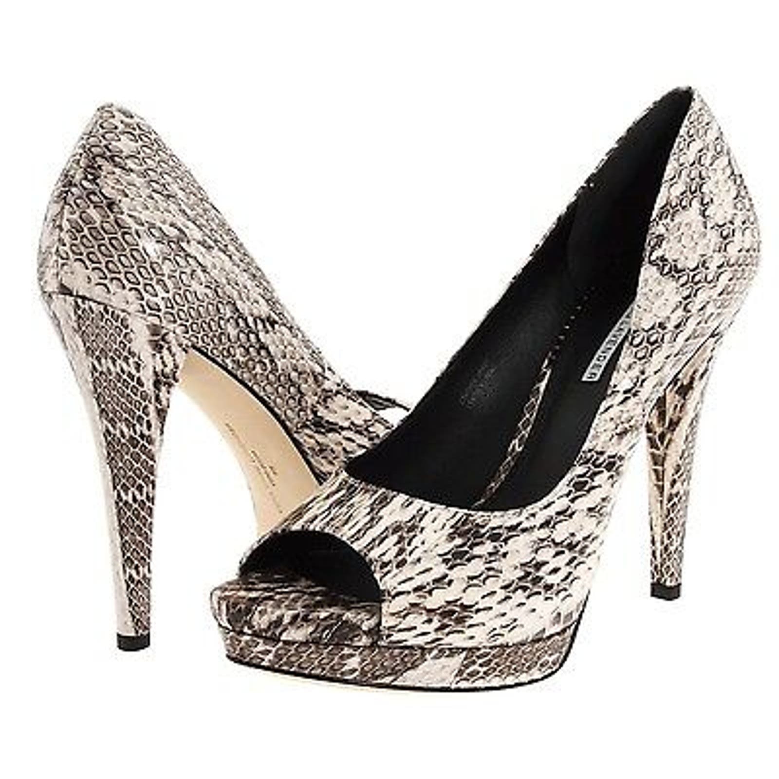 Vera Wang Lavender Selima Peep Toe Pump Platform Heel Beige/Python 9 New $275